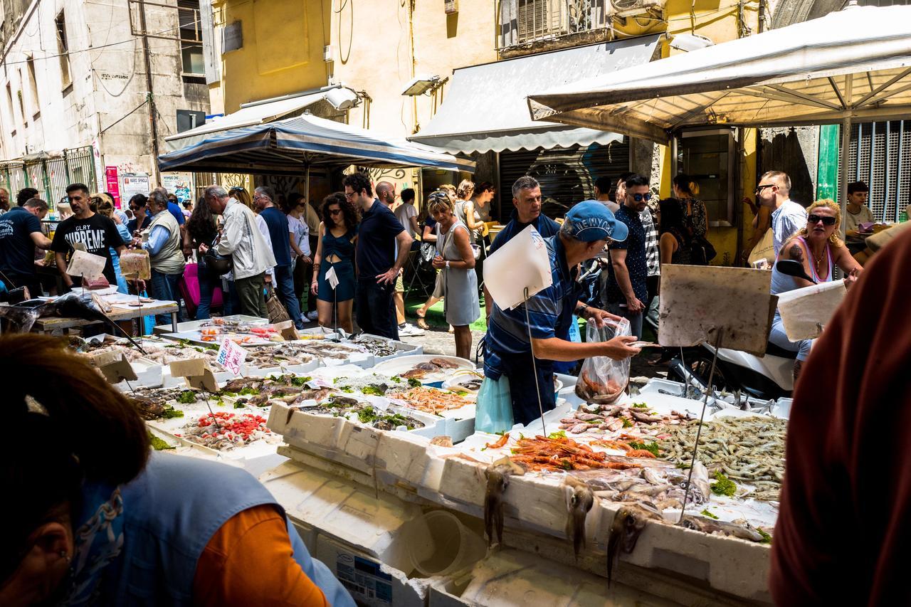 Art Suite nel Cuore di Napoli Esterno foto